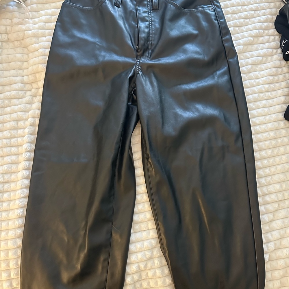 Madewell leather cropped pants size 28